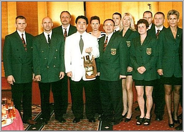 <b>World Weight Category<br />Karate Championships 2001<br />Osaka, Japan</b><br />languages: Japanese, Polish<br /> English