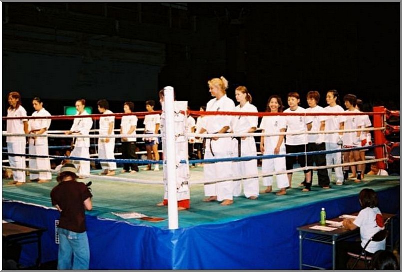 <b>Women One Match Fight 2005<br />Tokyo, Japan</b><br />languages: Japanese, Polish<br />Russian, English