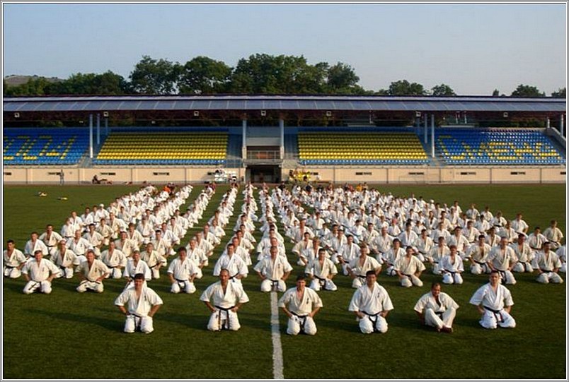 <b>Russian Karate Summer Camp 2006<br />Anapa, Russia</b><br />languages: Russian, Japanese